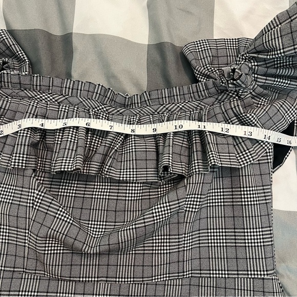 Urban Outfitters Glenn Plaid Off The Shoulder Romper Size 6 - Picture 10 of 13